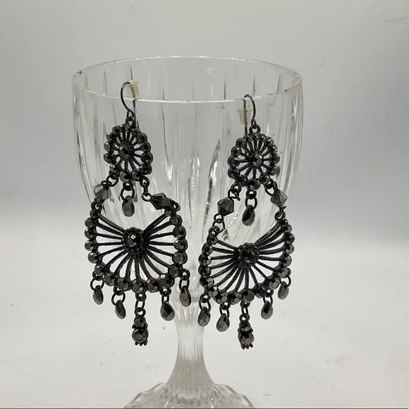 “EARRINGS” BoHo Chandelier Style Faceted Black Stone Earrings. - Picture 3 of 6